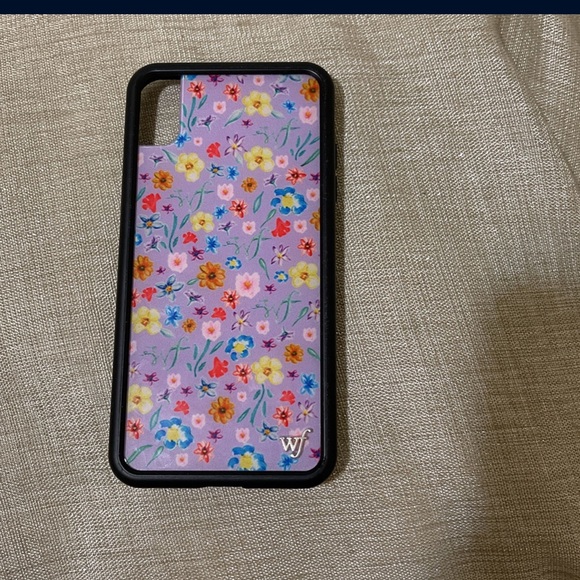 Wildflower and Caseify Phone Cases! - Picture 4 of 6